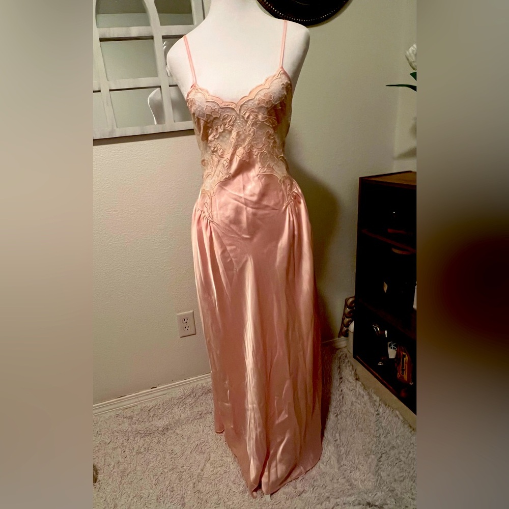 Vintage Deadstock Slip And Robe
